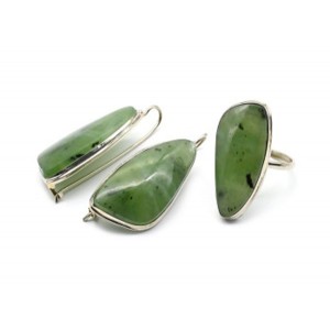 Кольцо и серьги нефрит "Грация"