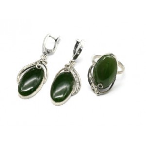 Кольцо и серьги нефрит