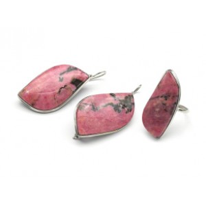 Кольцо и серьги с родонитом "Грация" Кольцо и серьги с родонитом "Грация"