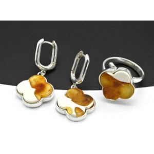 Комплект Клевер 18*18мм с янтарём мозаика в посеребрении цвет молочный, 5г