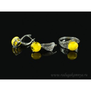 Кольцо и серьги с янтарем (имитация)