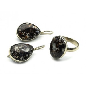 Кольцо и серьги астрофиллит