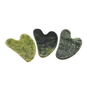 Скребок Гуаша из нефрита Бовена "Сердечко" 85*56мм