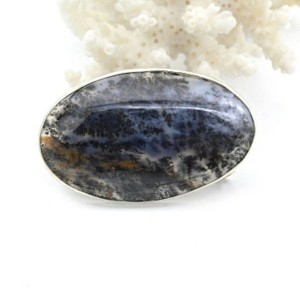 Брошь из агата мохового 45*28мм.