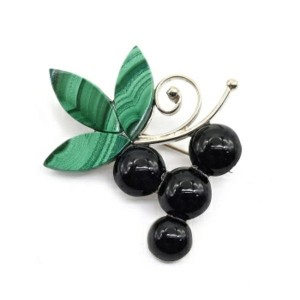Брошь из малахита и агата "Гроздь винограда" 37*38мм