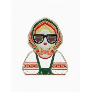 Значок «Русская красавица» в косынке, цветной, цвет золотистый