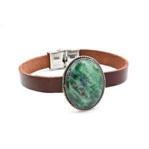 Браслет на кожаном ремешке с фукситом "Овал", 20,5 см