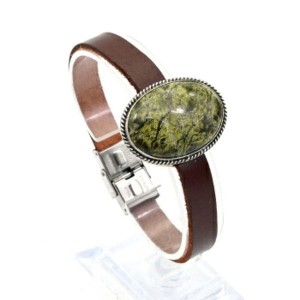 Браслет змеевик на кожаном ремешке "Овал", 21см Браслет змеевик на кожаном ремешке "Овал", 21см