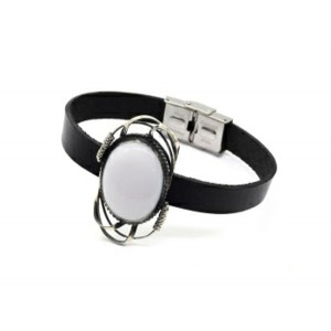 Браслет на кожаном ремешке с кахолонгом, 19 см.