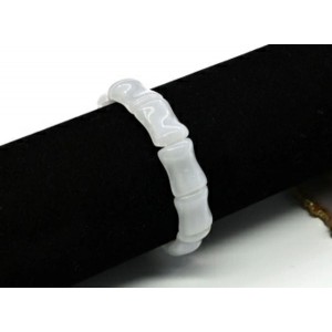 Браслет косточка 12*17мм из кварца (имитация) цвет белый Браслет косточка 12*17мм из кварца (имитация) цвет белый