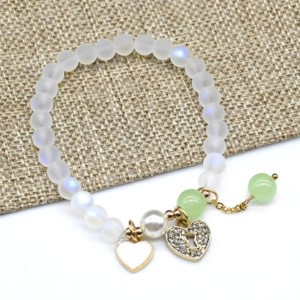 Браслет с кулонами из опала искусственного с кварцем шарик 6мм цвет салатовый, 17см