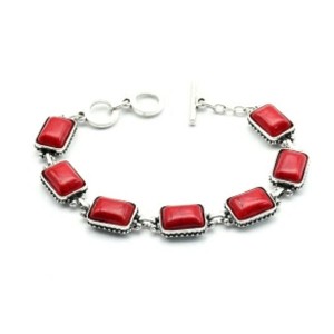Браслет на металлической основе с кораллом (имитация), прямоугольники, 20-22см
