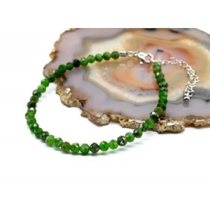 Браслет из хромдиопсида шарик гр.4мм, 19см Браслет из хромдиопсида шарик гр.4мм, 19см