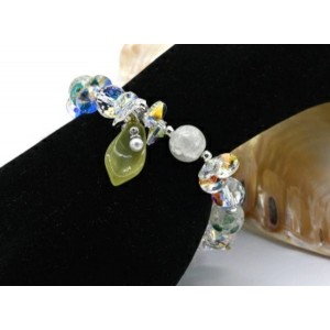 Браслет с цирконом "Лепесток" шарик 10мм цвет зеленый светлый, 17см (иск.)