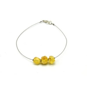 Браслет на ювелирном тросике с янтарем 3 Шарика с гранями цвет лимонный, 18см