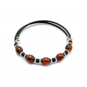 Браслет с янтарем на пружинке рис 8*10мм цвет коньячный, 17см