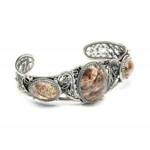 Браслет из яшмы уральской, 22,5 см.