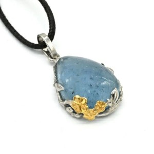 Кулон из аквамарина 21*33мм.