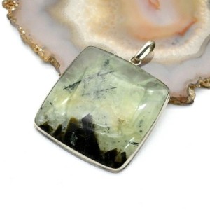 Кулон пренит 39*40мм Кулон пренит 39*40мм