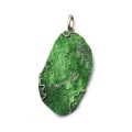 Кулон из уваровита 32*56мм.