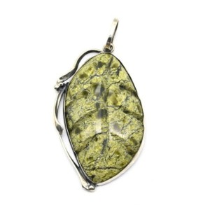 Кулон из змеевика "Лист" 29*50мм.