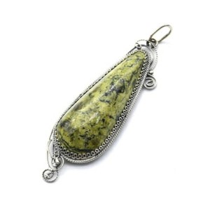 Кулон змеевик "Капля" 22*67мм.