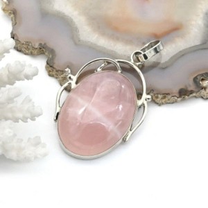 Кулон розовый кварц 29*42мм.