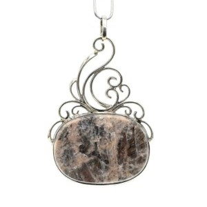 Кулон солнечный камень 41*58мм. Кулон солнечный камень 41*58мм.