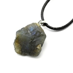Кулон из лабрадорита галтовка 20*25мм Кулон из лабрадорита галтовка 20*25мм