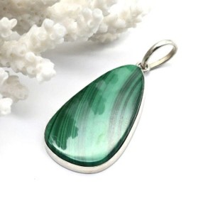 Кулон малахит 21*37мм.