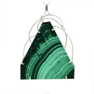 Кулон с малахитом в посеребрении 60*74мм.