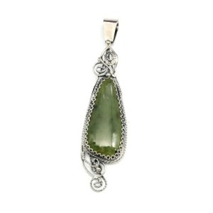 Кулон нефрит 15*50мм.