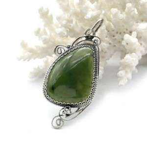 Кулон нефрит 23*44мм. Кулон нефрит 23*44мм.