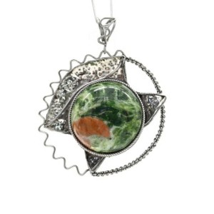 Кулон опал зеленый ( хромопал) 59*58мм