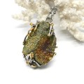 Кулон спектропирит 31*41мм.