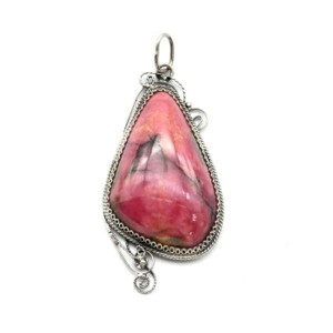 Кулон родонит 29*55мм.