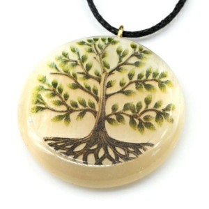 Кулон из селенита "Дерево жизни" круг 34мм, на шнурке
