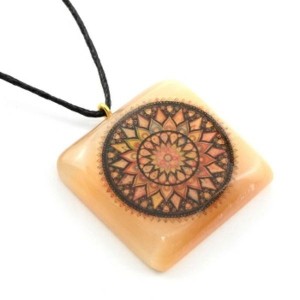 Мандала рисунок на селените квадрат 35мм на шнурке Мандала рисунок на селените квадрат 35мм на шнурке