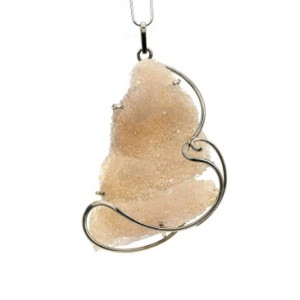 Кулон с халцедоном 51*75мм Кулон с халцедоном 51*75мм