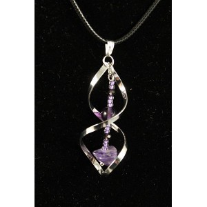 Кулон в спирали чароит (крупная галтовка), аметист (шарик 6мм), хрусталь и бисер