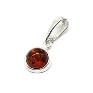 Кулон с янтарём в посеребрении Круг 10 цвет коньячный Кулон с янтарём в посеребрении Круг 10 цвет коньячный