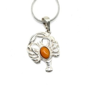 Кулон с янтарём в посеребрении знак зодиака Рак 18*24мм цвет карамельный