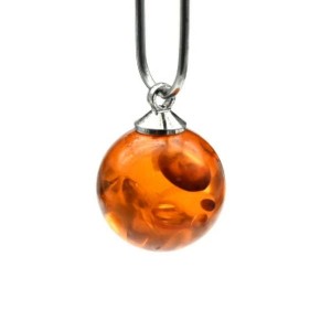 Кулон из янтаря шарик 12мм цвет коньячный (иск.)