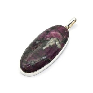 Кулон эвдиалит 20*44мм.