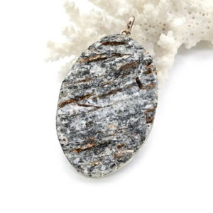 Кулон астрофиллит 38*57мм.