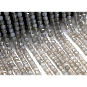 Бусины из агата бразильского кубик гр.5мм, 38,5см, 74 бусины