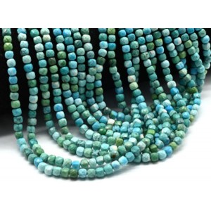 Бусины из бирюзы кубик гр.5мм, 39см, 86 бусин
