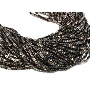 Бусины из гематита треугольник 3*2мм цвет шоколадный, 37см, 180 бусин Бусины из гематита треугольник 3*2мм цвет шоколадный, 37см, 180 бусин