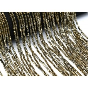 Бусины из гематита треугольник 3*2мм цвет бронзовый, 38см, 185 бусин Бусины из гематита треугольник 3*2мм цвет бронзовый, 38см, 185 бусин