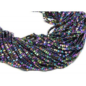 Бусины из гематита треугольник 3*2мм цвет хамелеон, 36см, 175 бусин Бусины из гематита треугольник 3*2мм цвет хамелеон, 36см, 175 бусин